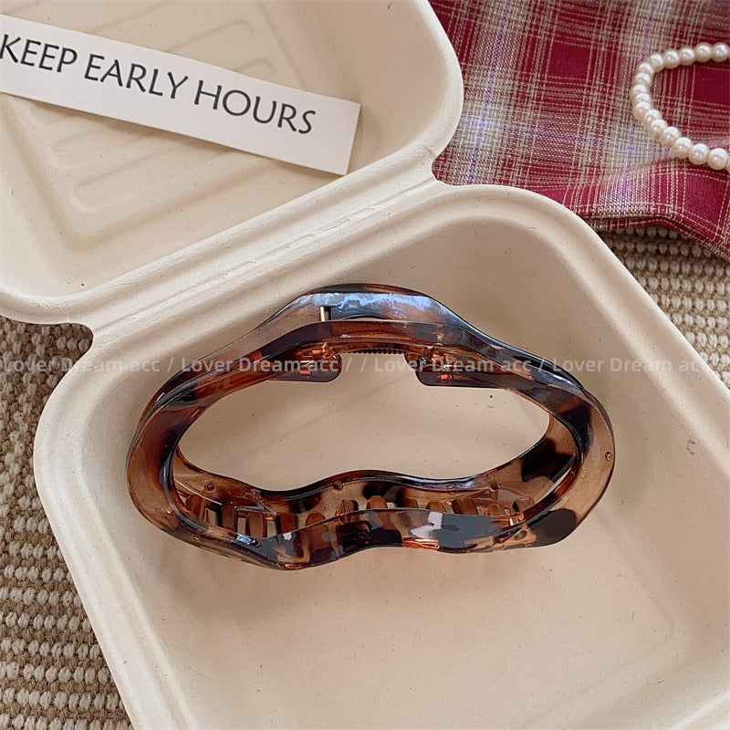 Wholesale Large Vintage Leopard Print Hollowed Out Cloud Resin Hair Clips