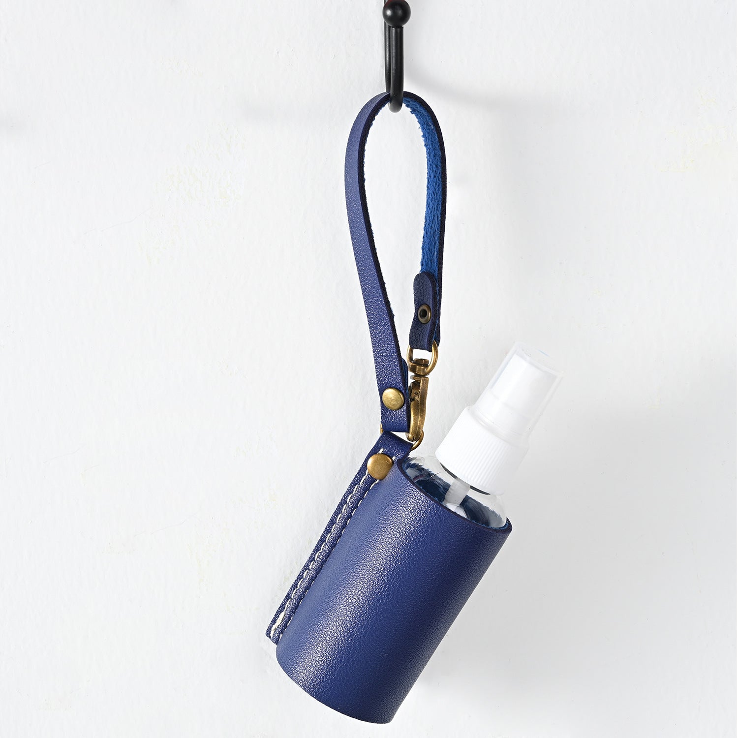 Wholesale PU Bottle Case Keychain