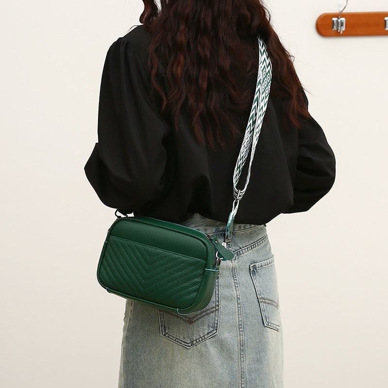 Wholesale Genuine Leather Vintage Wide Shoulder Strap Tassel Soft Leather Shoulder Bag