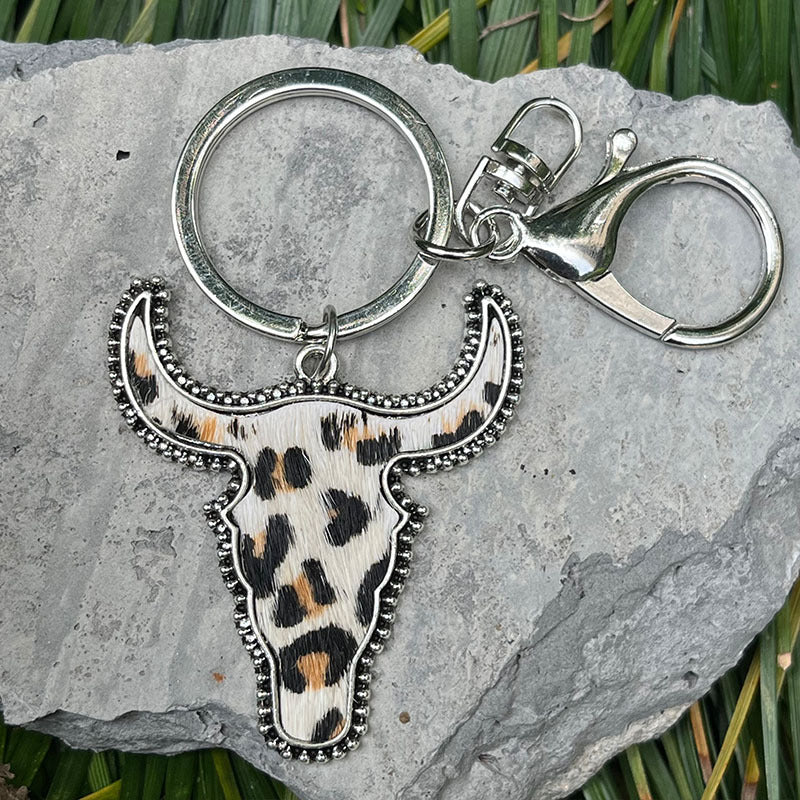 Wholesale 2pcs Leopard Bull Head Vintage West Leather Cow Pattern Western Style Keychains