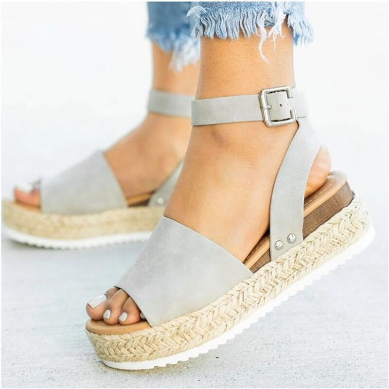 Wholesale Sponge Cake Thick Bottomed Buckle Flat Bottomed Rubber Sandals
