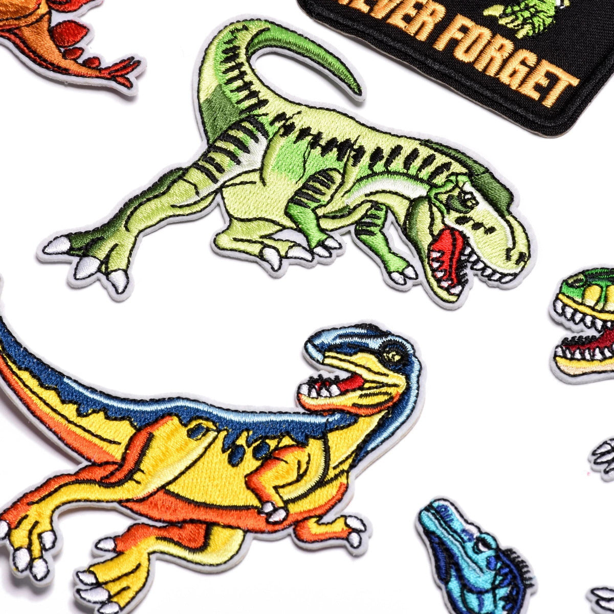 Wholesale Stylish Dinosaur Embroidered Patches Cartoon Animal Cloth Sew On Badges For Clothing Boutique Resale