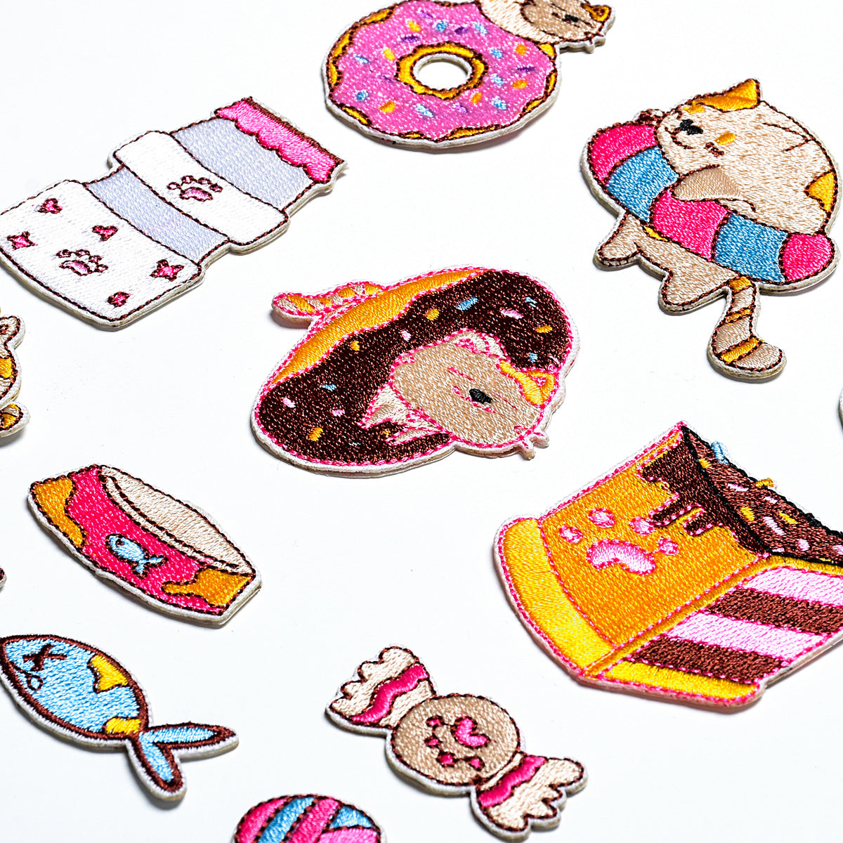 Wholesale Chic Chocolate Cat Self Adhesive Embroidered Patch Trendy DIY Clothing And Coat Decorative Accessory For Everyday Use