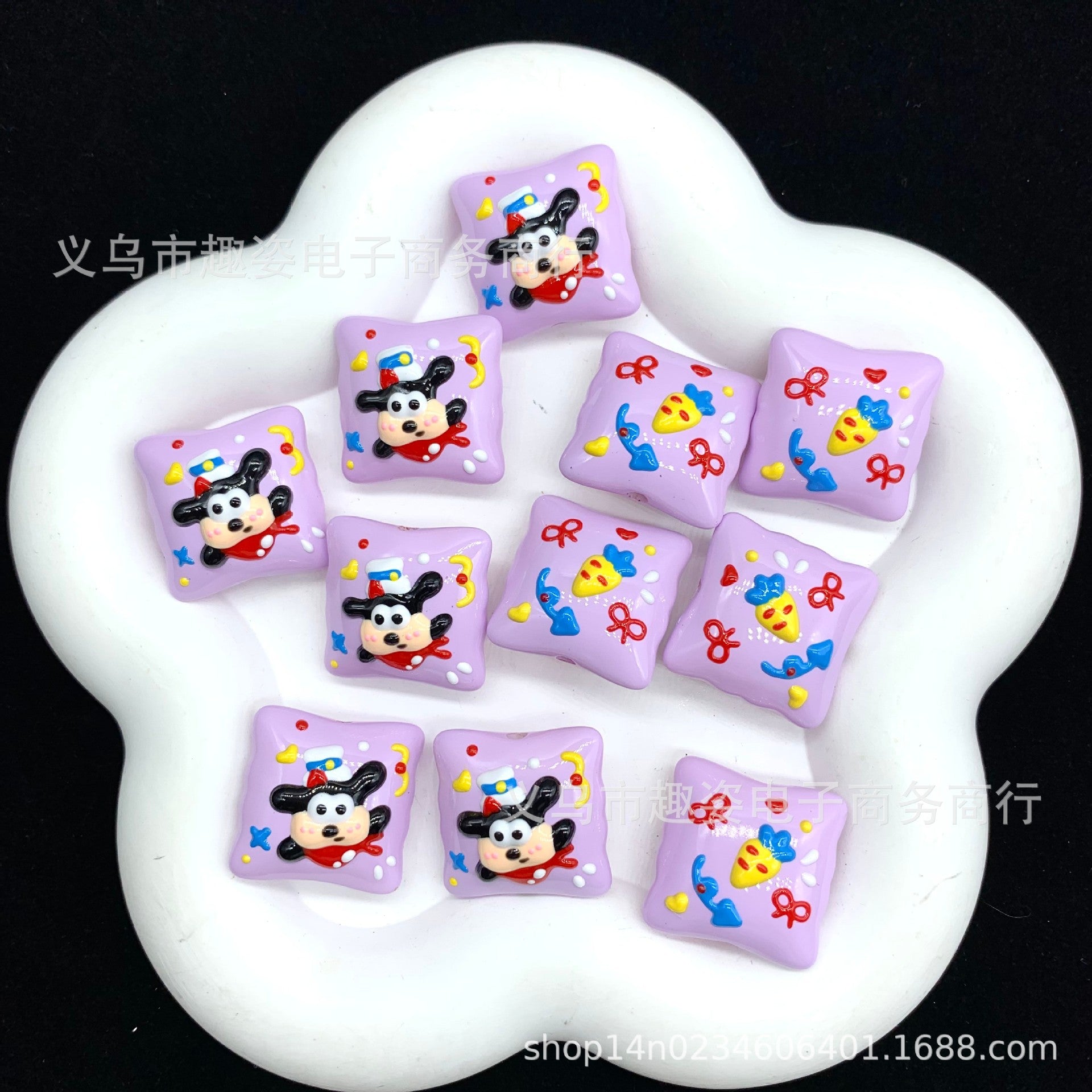 Wholesale 10pcs Cute cartoon throw pillow Acrylic Beads
