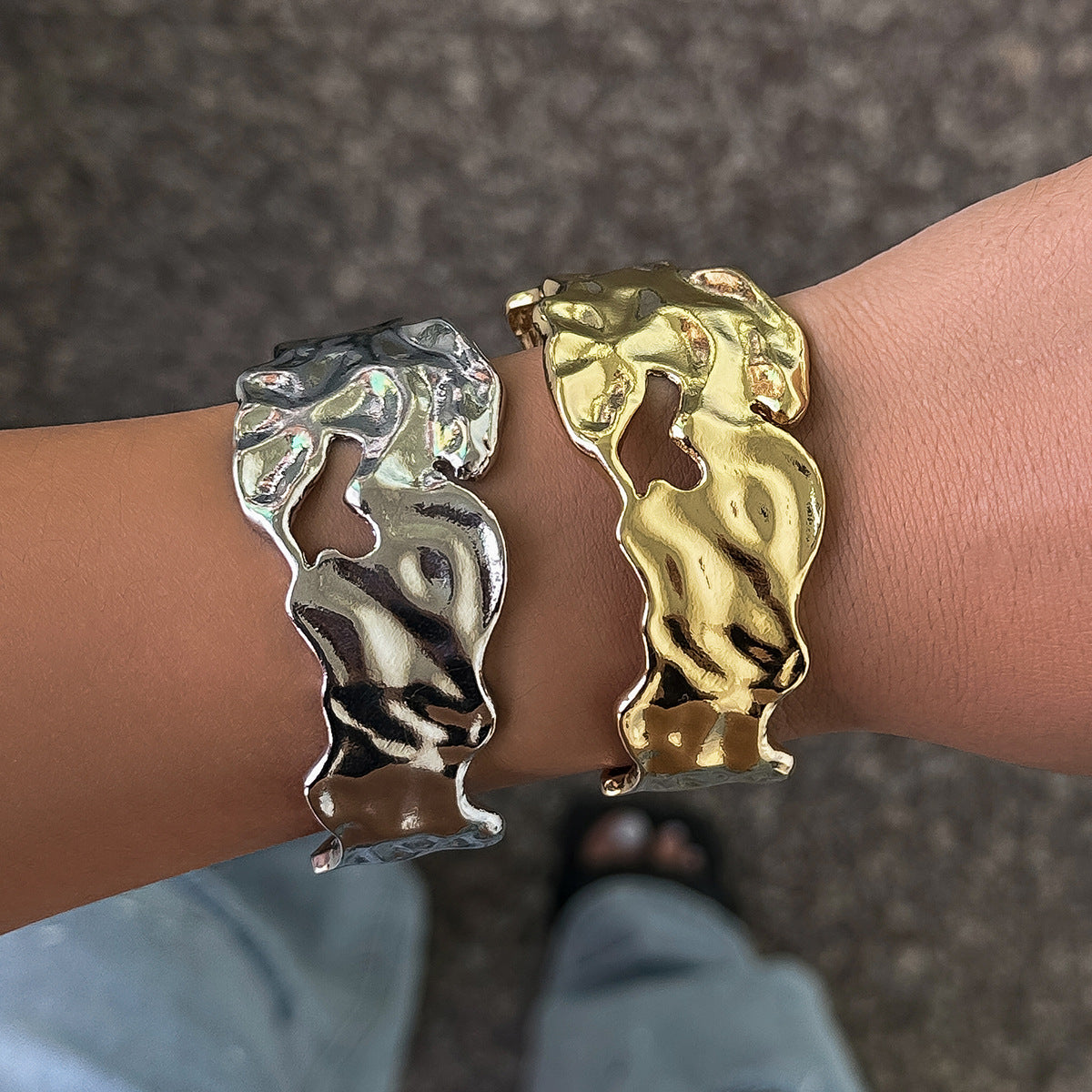 Wholesale Pleated Liquid Metal Style Simple Lava Irregular Retro Collar