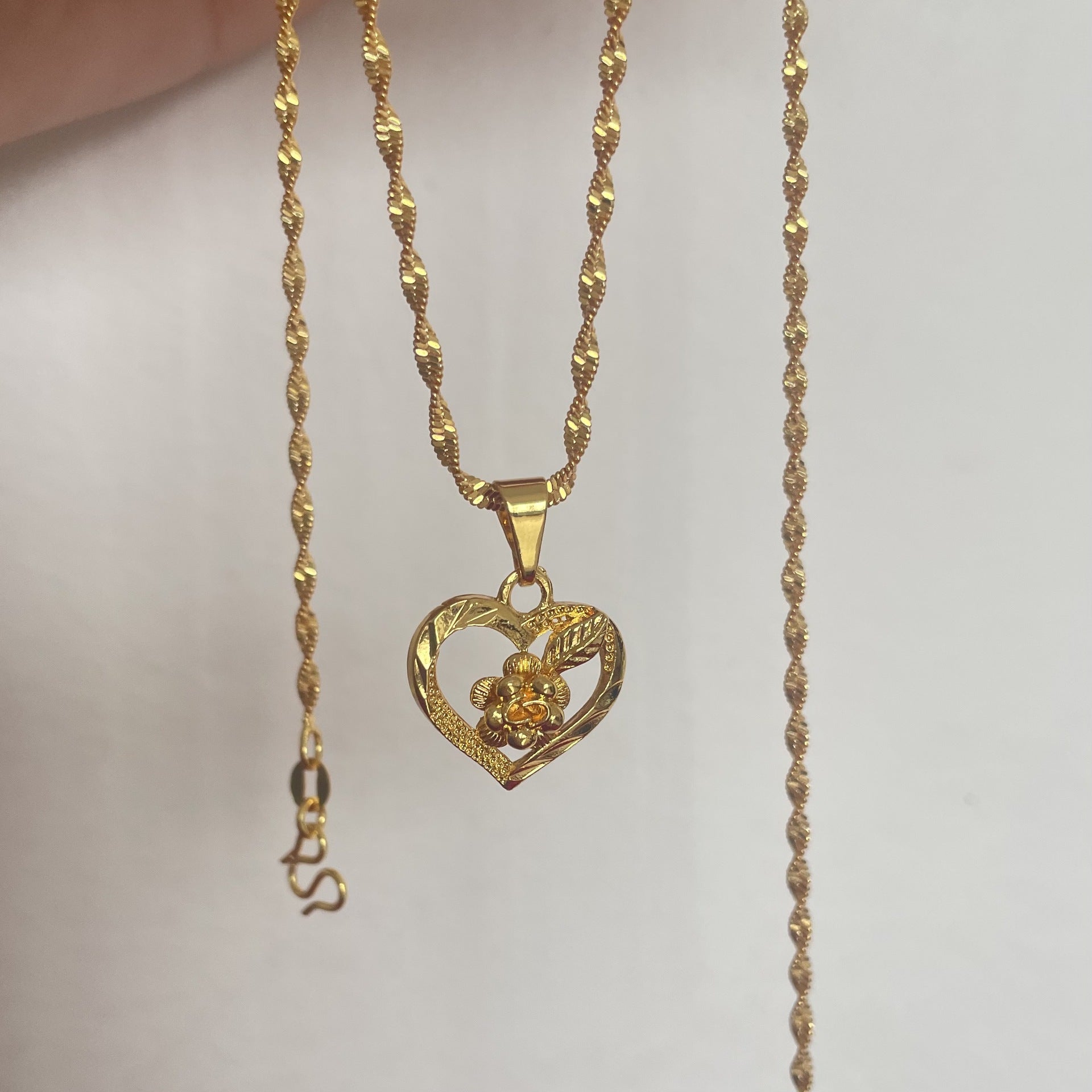 Wholesale Water Drop Rose heart necklace