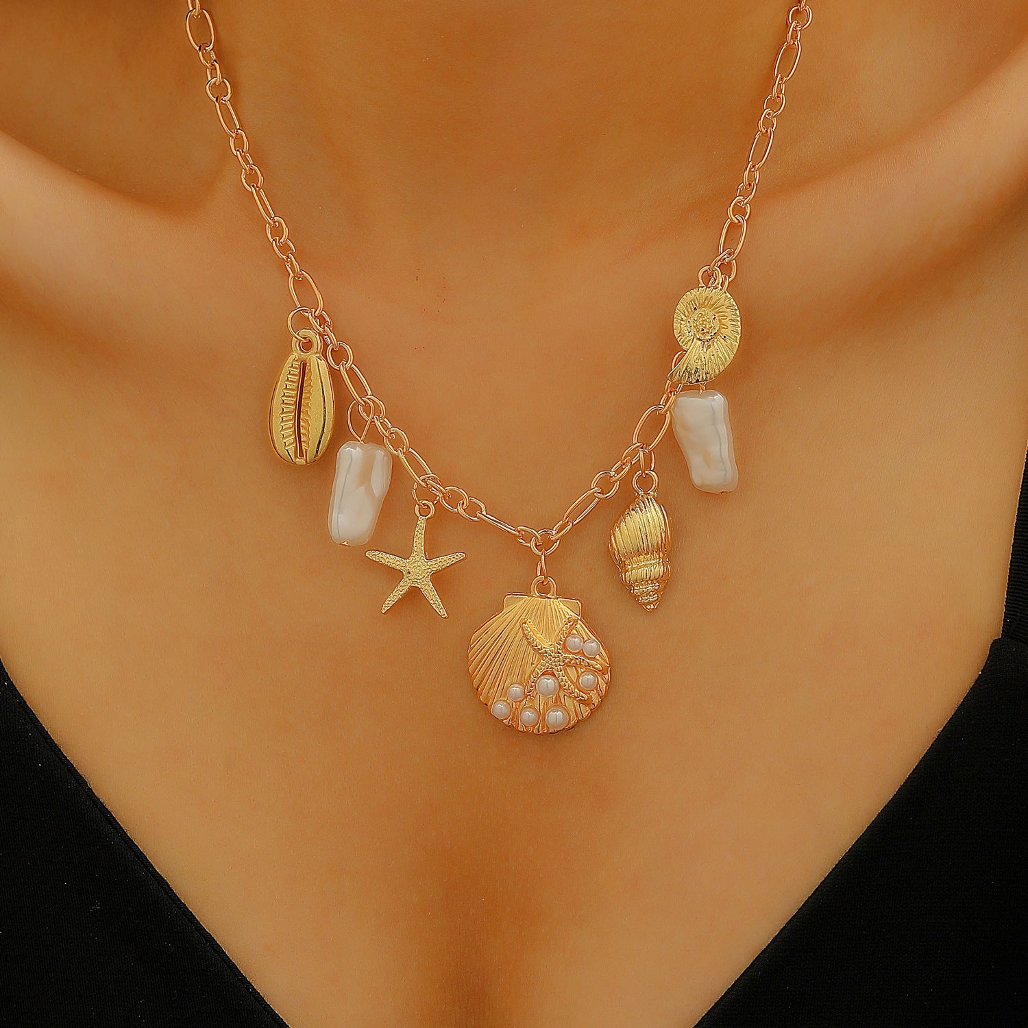 Wholesale Electroplated Alloy Bohemian Beach Shell Necklace And Bracelet Set For Women Faux Pearl Starfish Conch Fashion Accessory