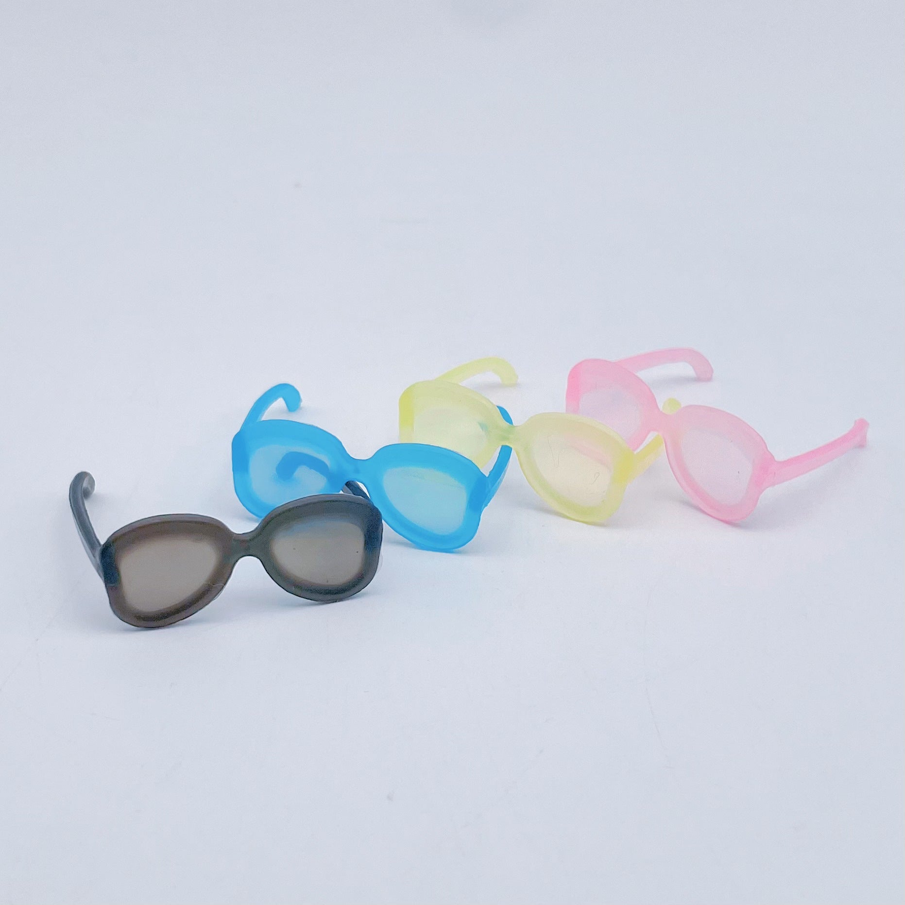 Wholesale  40pcs  Kidsren' s Toys Glasses Bags Boxes Necklaces Crown Rings Earrings Doll clothes