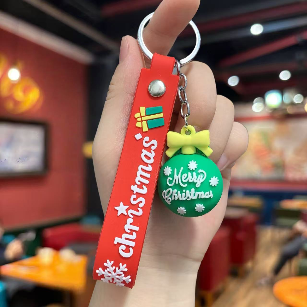 Wholesale Christmas keychain  gift pendant  Keychains