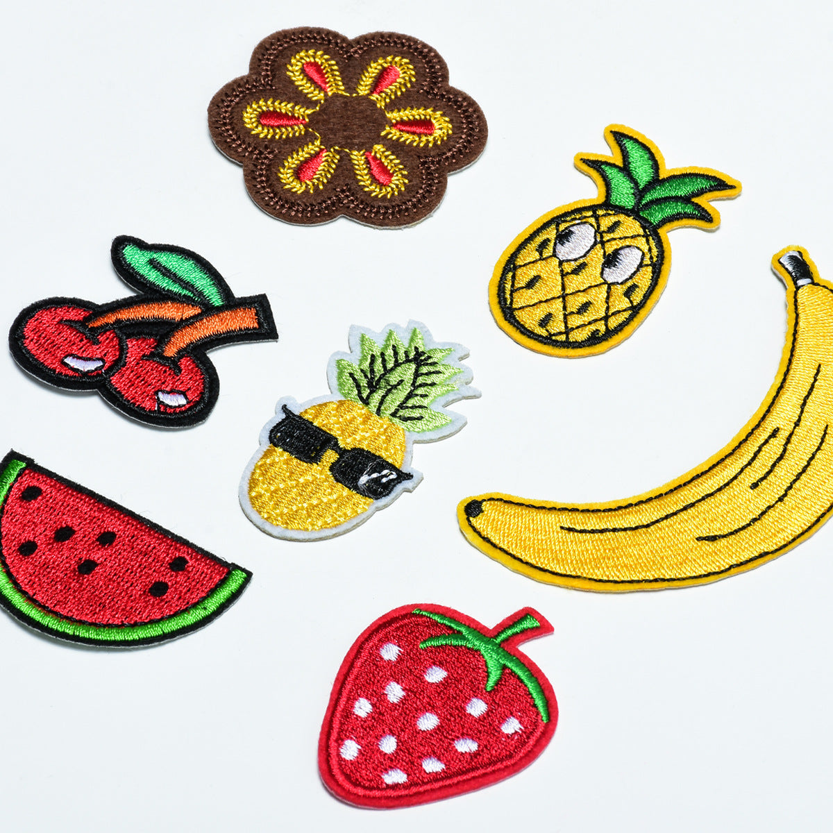 Wholesale Fashion Embroidered Fruit Patches Banana Watermelon Sew On Clothing Decorative Craft Supply 20 Pcs