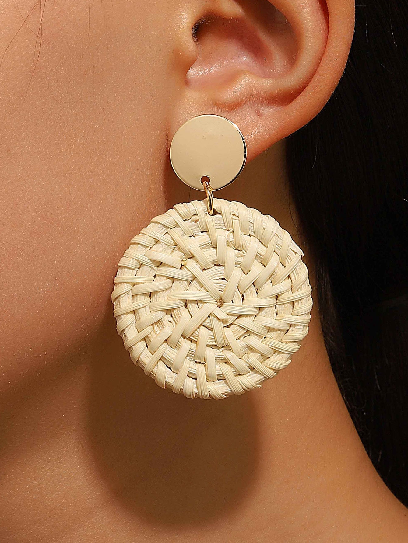 Wholesale Trendy Summer Vacation Hand Knit Raffia Flower Earrings For Women Golden Yellow Fashion Accessory Resale Gift
