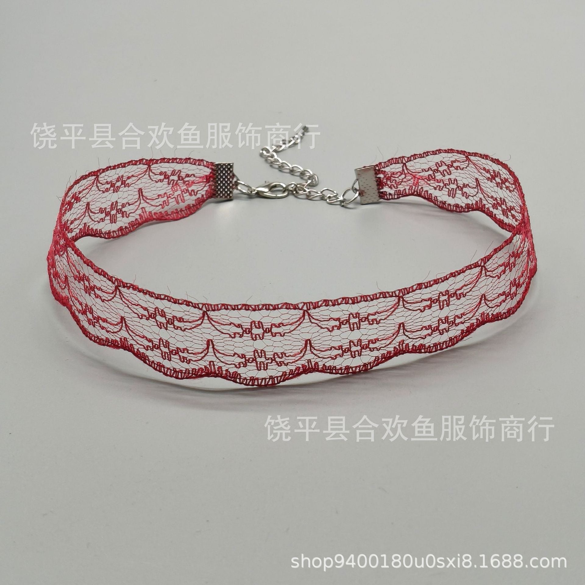 Wholesale Hollow out red lace heart-shaped collarbone chain