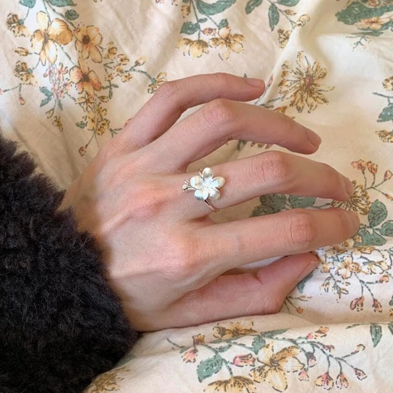 Wholesale Vintage Drawing Flower Opening Ring Niche Design Finger Ring