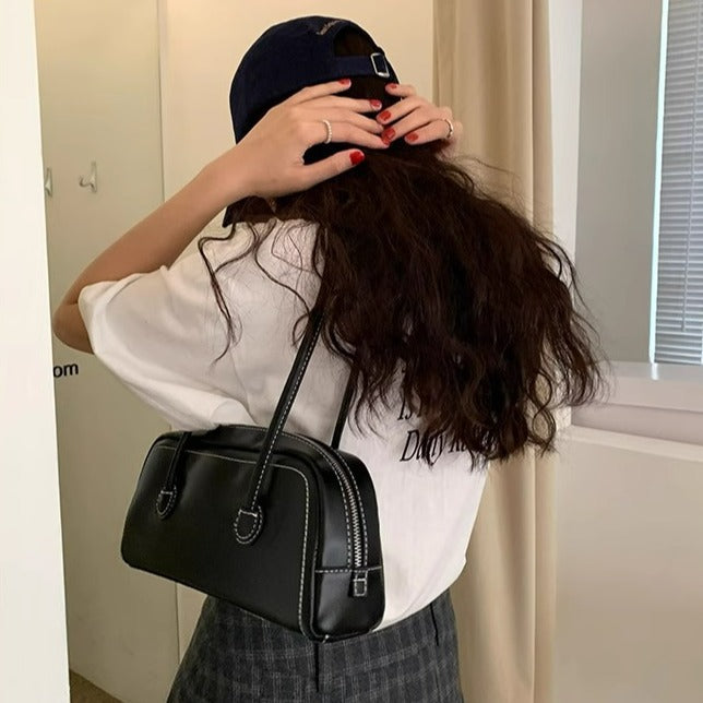 Wholesale Large Capacity Single Shoulder Baguette Small Square Bag