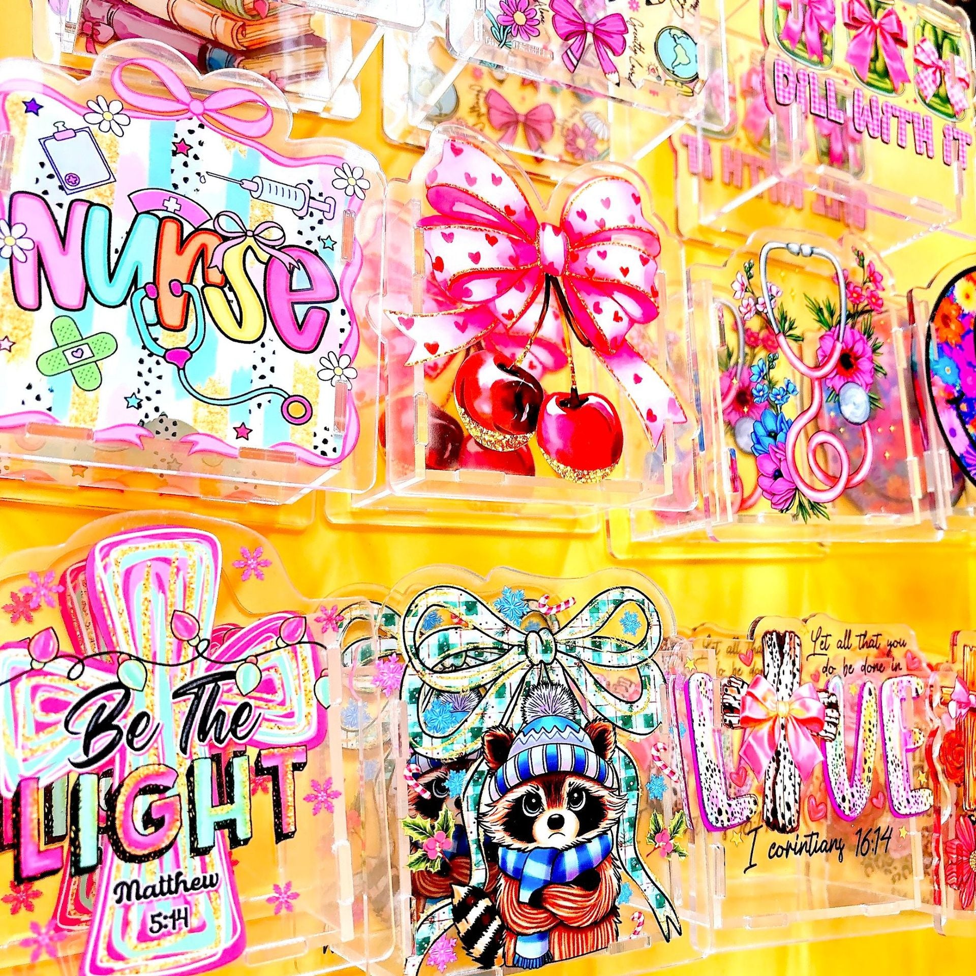 Wholesale Doctor' s Smiley Cherry Acrylic Pen Holder/ Pen Case