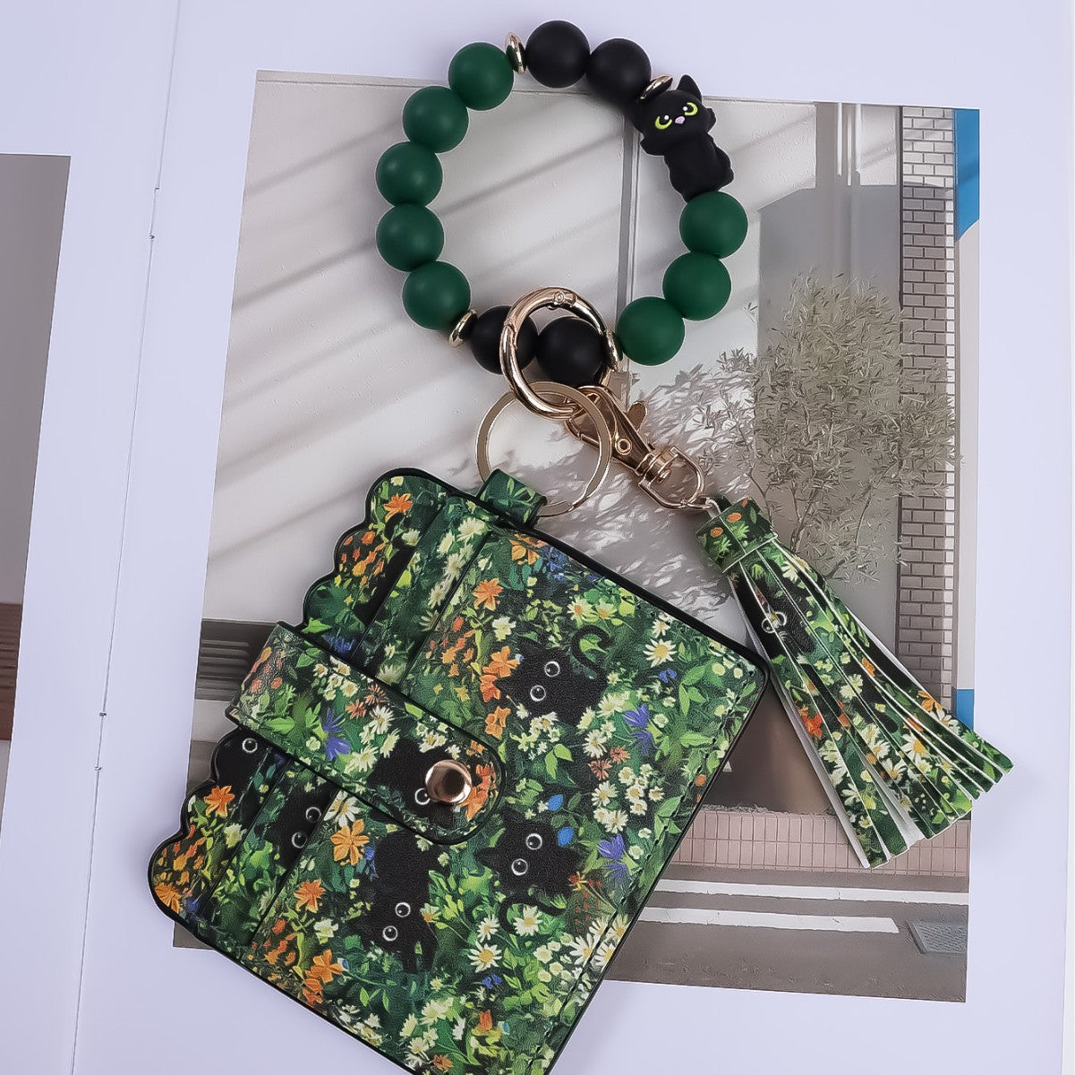 Wholesale Silicone Bead Bracelet Card Holder Keychain PU Tassel Beaded Animal Print