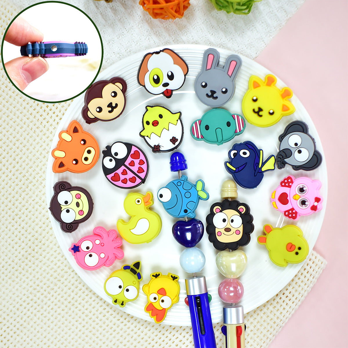 Wholesale Random 100pcs/pack  Cute Cartoon Animal Series Beads  Focal Beads