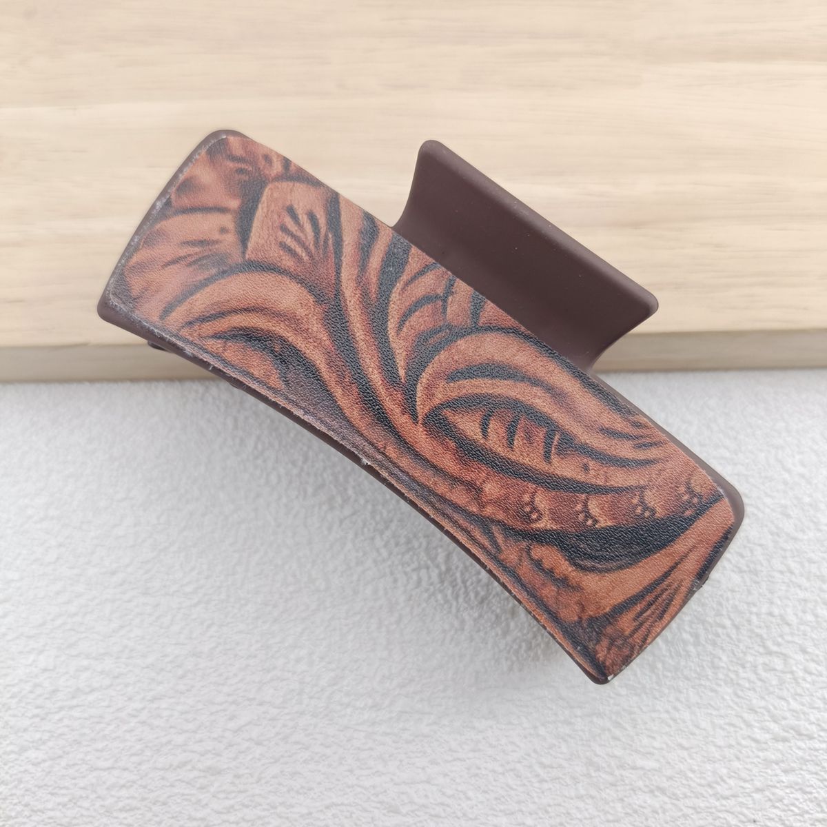 Wholesale PU Leather Shark Clip Retro Playing Cards Print Women S Fashion Hair Accessory