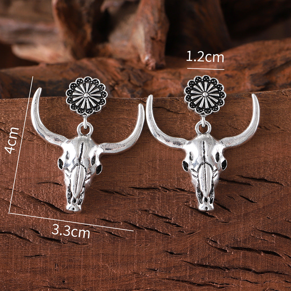 Wholesale Western style cow head and horn necklace
