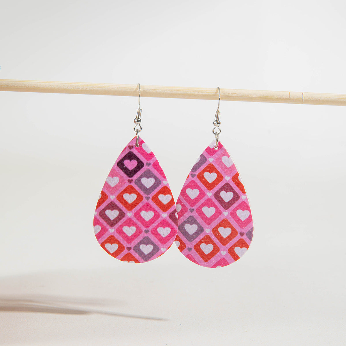 Wholesale Waterdrop Peach Heart Valentine' s Day Sparkling Love Earrings