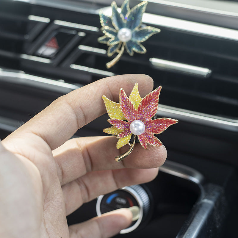 Wholesale Aromatherapy Air Outlet Maple Leaf Alloy Car Accessories