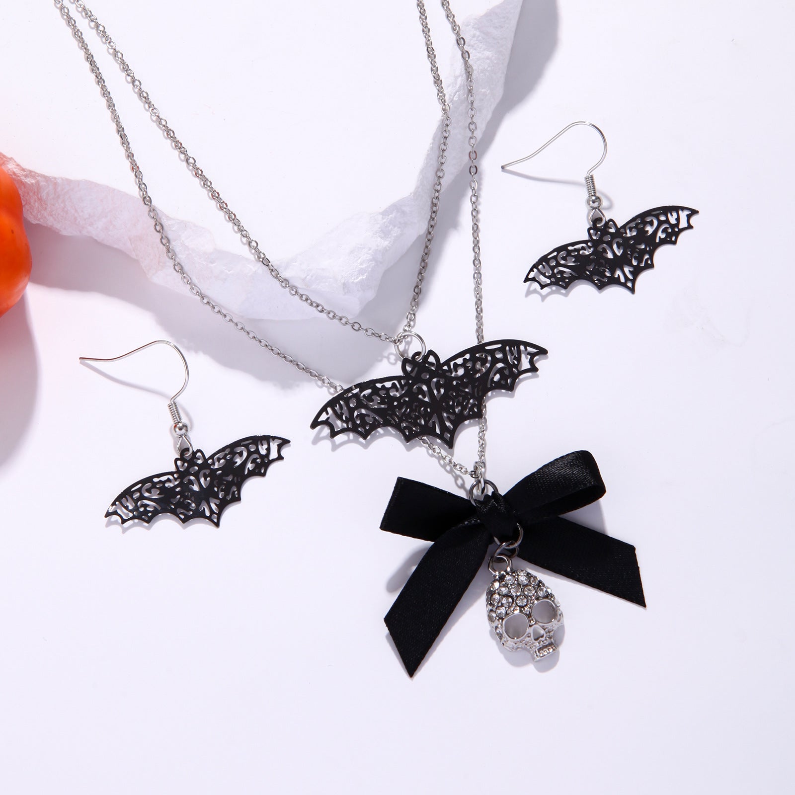 Wholesale Emerald Green   Bat Skull Design Zinc Alloy Earrings Necklace Jewelry Set Fashion Accessory Gift