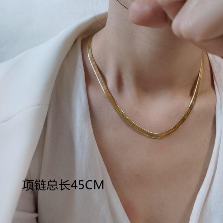 Wholesale Golden cladosporin chain flat snake women's 18K gold plated snake bone chain necklace