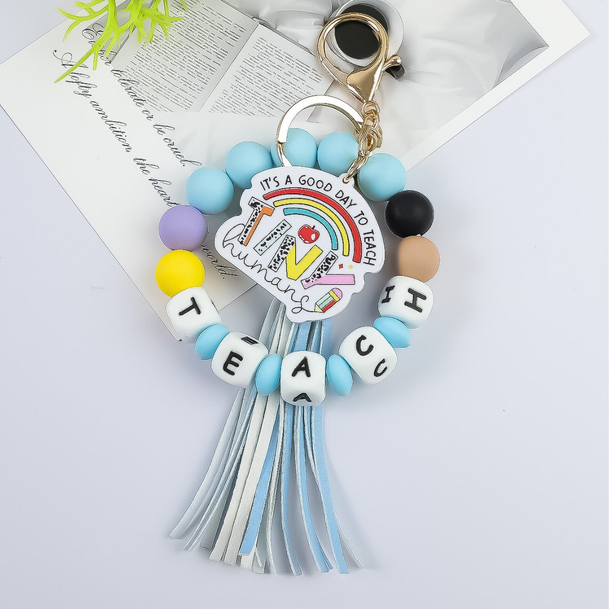 Wholesale Teacher' s Day jewelry silicone bead keychain