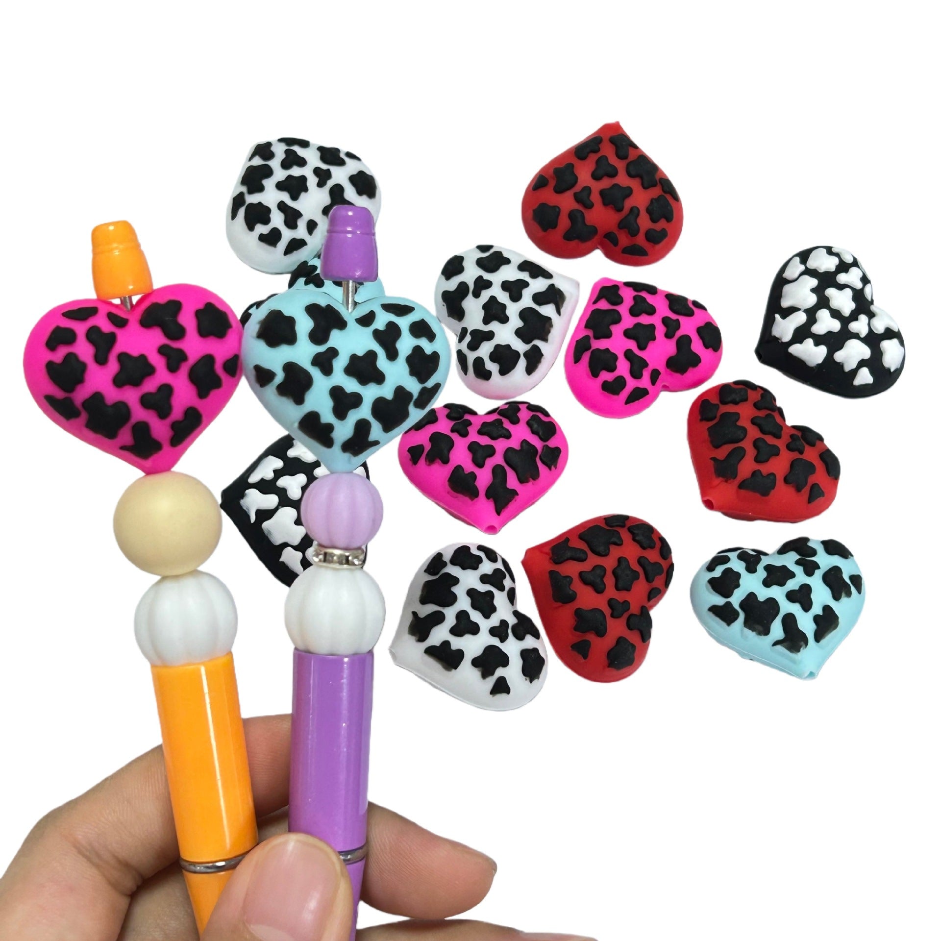 Wholesale 10pcs/pack Silicone heart-shaped leopard print beads  epoxy resin 3D card beads