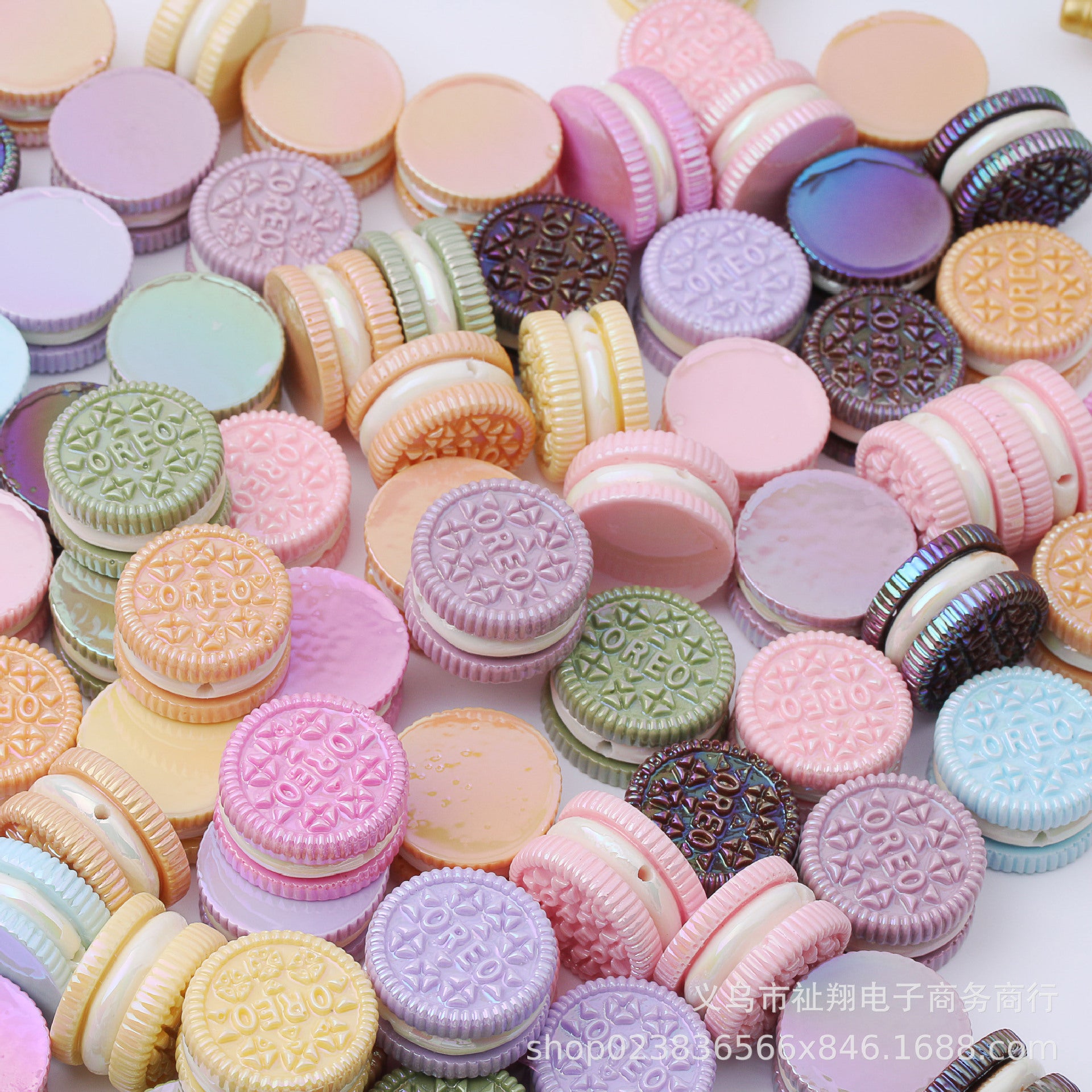 Wholesale 100pcs/pack Resin Through-hole UV Color-plated Macron Sandwich Biscuit DIY Beads