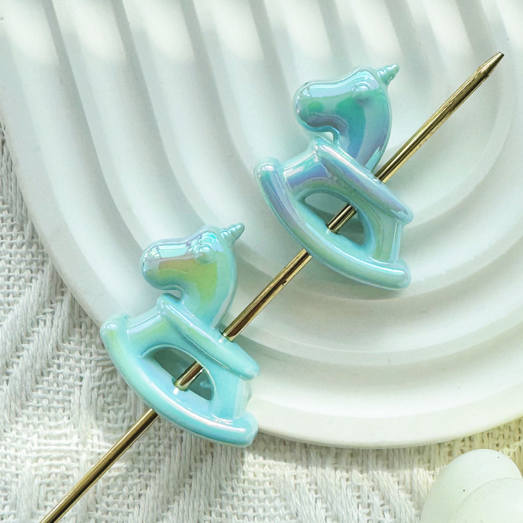 Wholesale 10pcs  Colorful cute cartoon pony Acrylic Beads