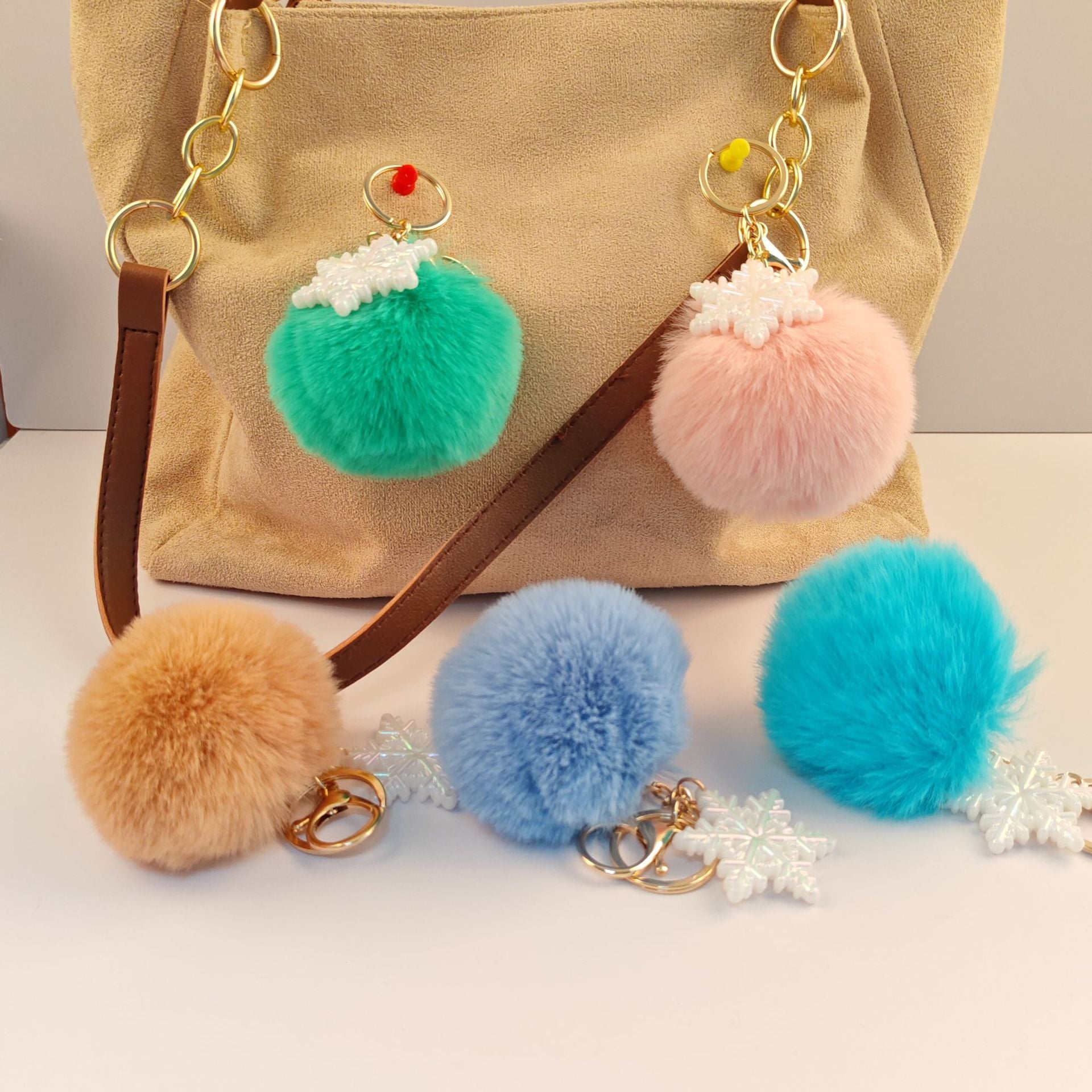 Wholesale Snowflake fur ball keychain