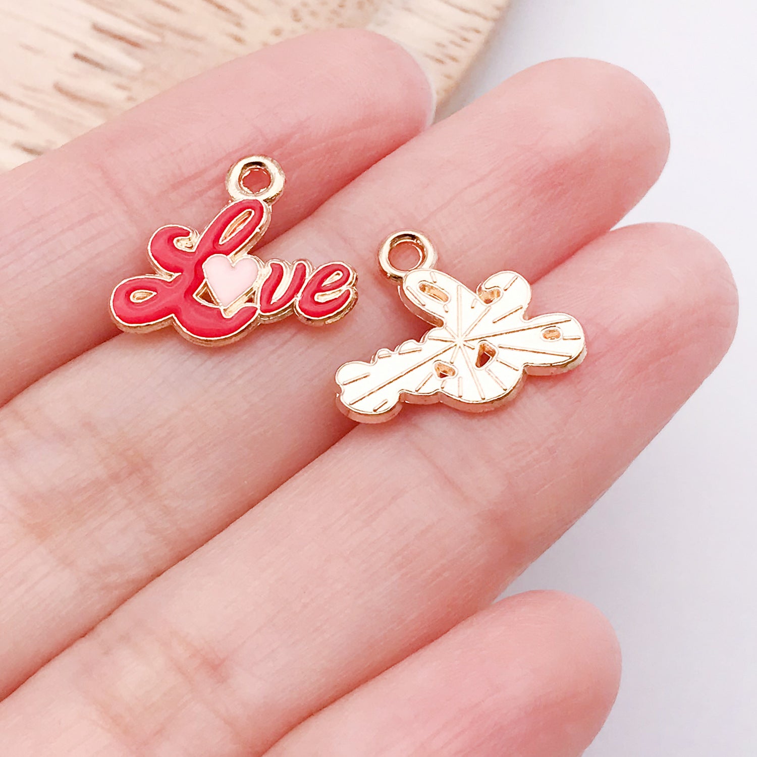 Wholesale Valentine' s Day Love Variety Cartoon Jewelry Accessories Pendant