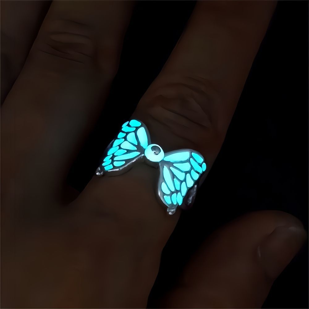 Wholesale Luminous  Distinctive Butterfly Ring Adjustable Exaggerated zinc alloy Ring