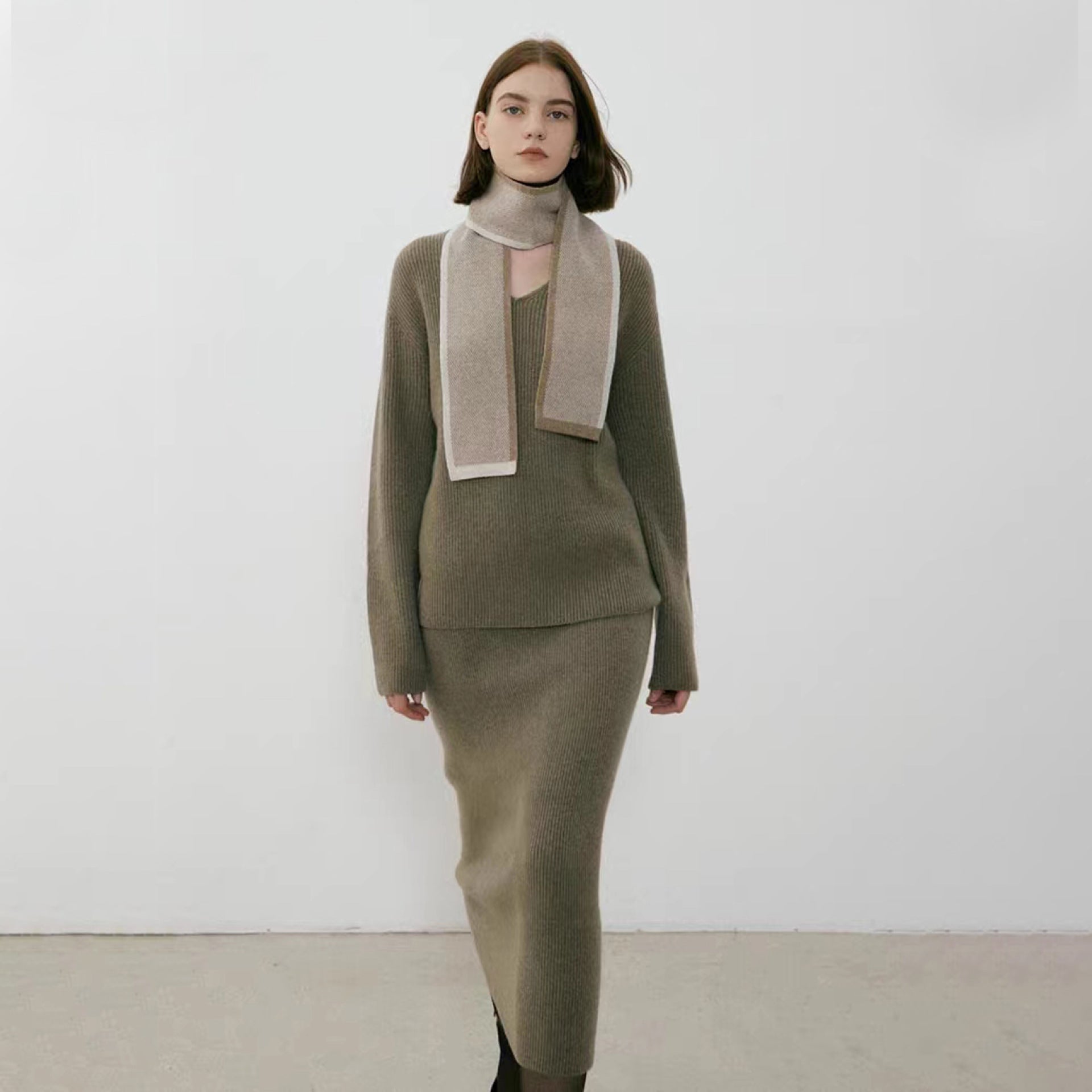 Wholesale Autumn and Winter Soft and Warm Knitted Small Scarf