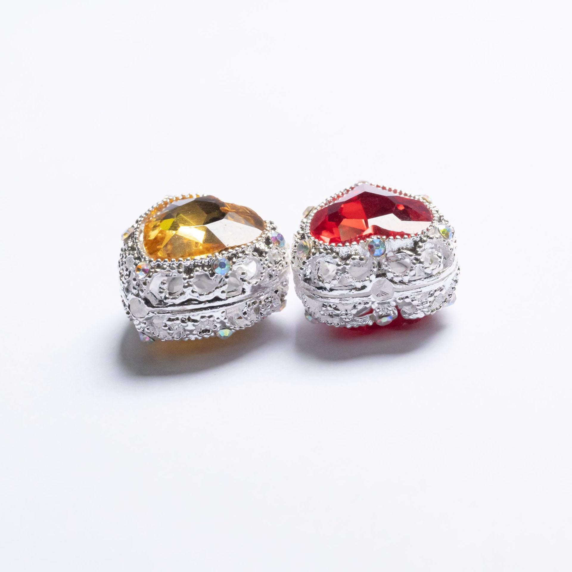 Wholesale 20pcs Alloy Crystal Western Princess Series Straight Hole Multi-color Optional Aperture 2.0mm Diy Mobile Phone Chain Bag Chain Pen