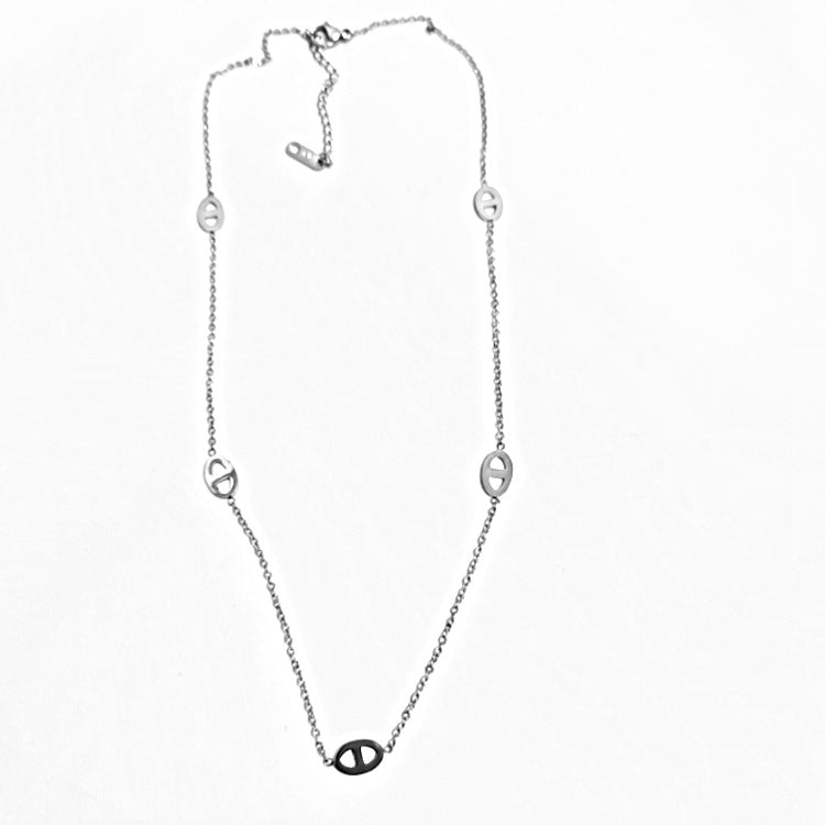 Wholesale Golden Pig Nose Titanium Steel Necklace Clavicle Chain