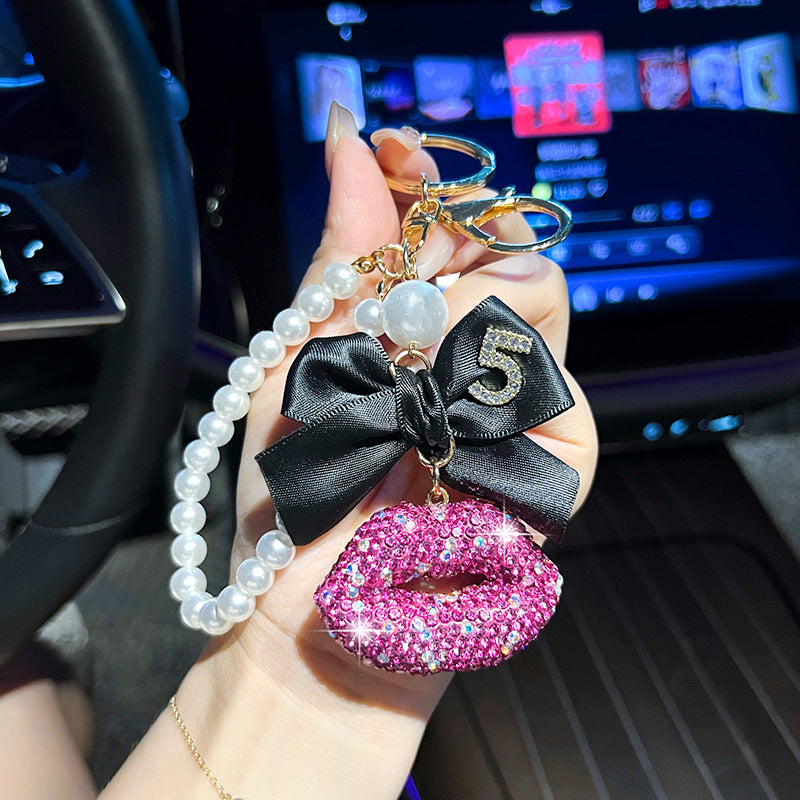 Wholesale New clay lips pearl chain car keychain
