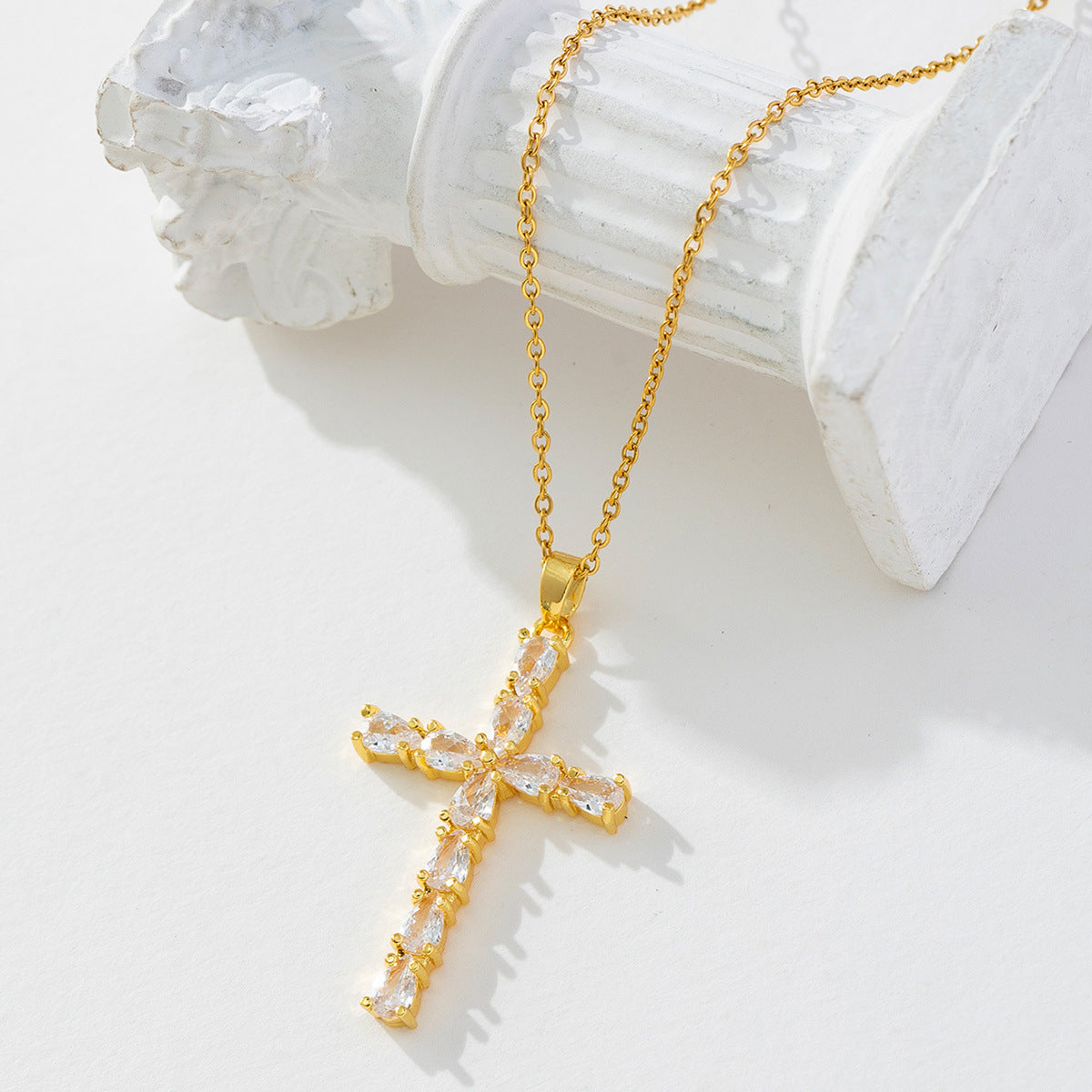 Wholesale Gilded Cross Geometry Zircon Vintage Pearl Necklace