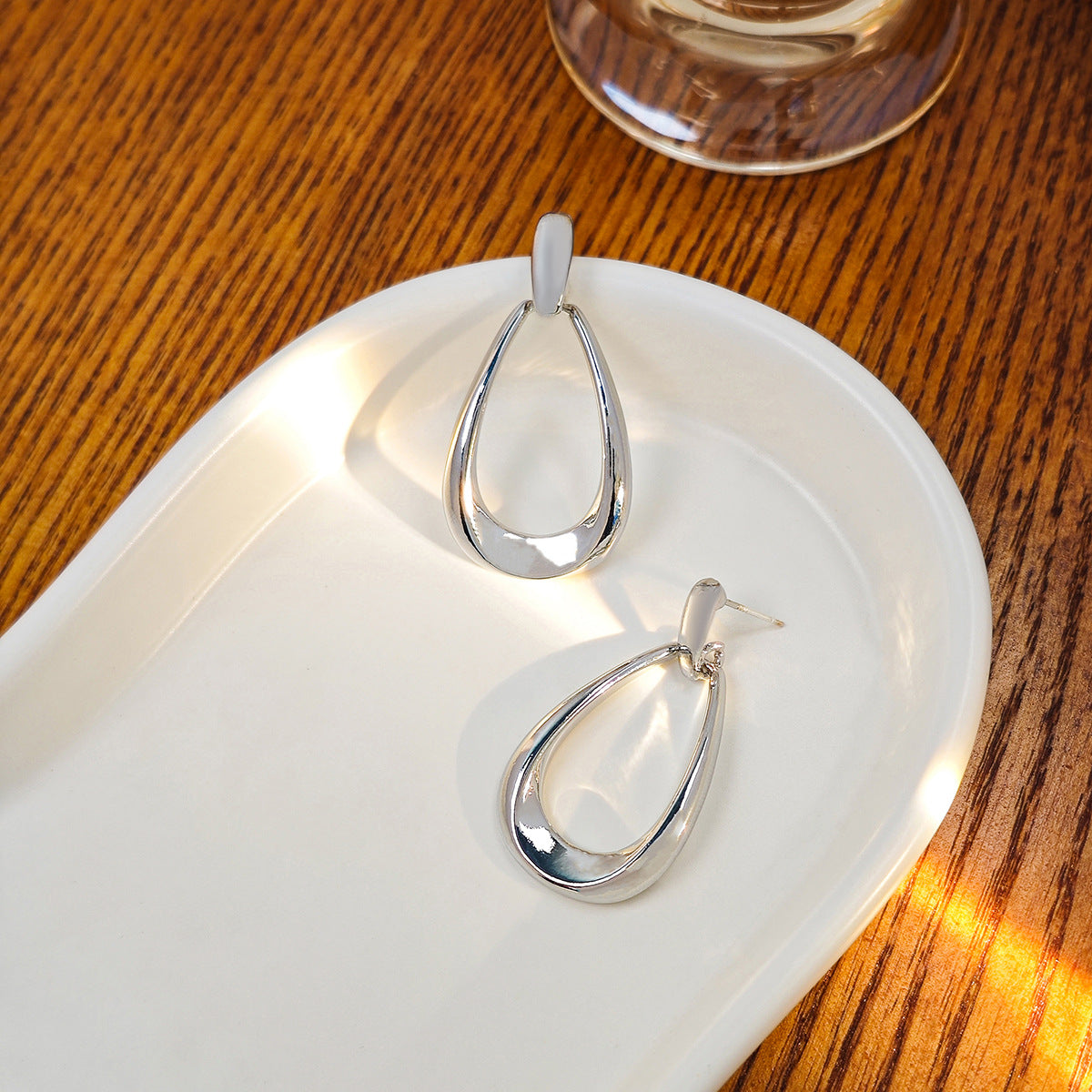 Wholesale Silver Needle Oval Earrings Water Drop Earrings for Women