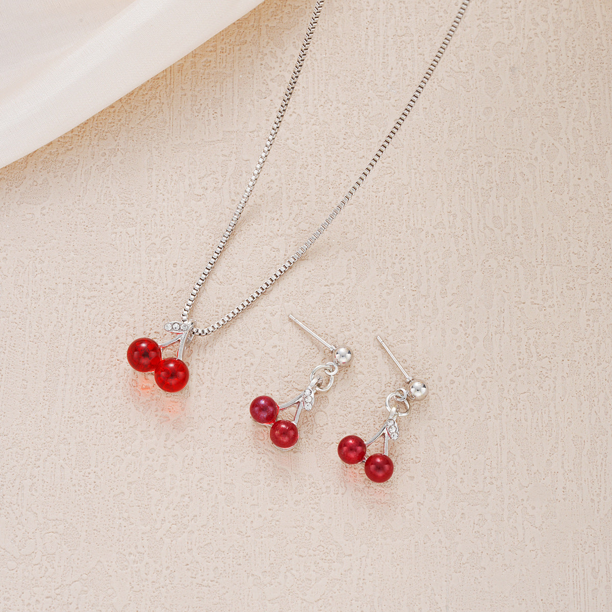 Wholesale Diamond studded red cherry Necklace Set