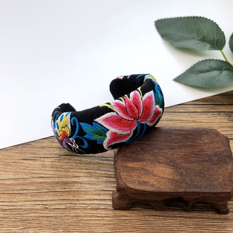 Wholesale Hand-embroidered wide version Miao silver cotton and linen versatile bracelet