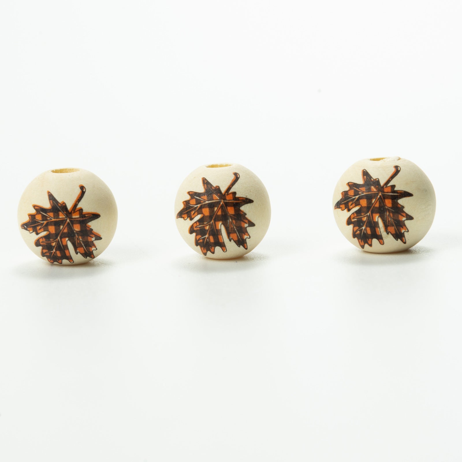 Cuentas de madera de color a cuadros de hoja de arce al por mayor