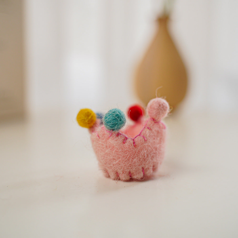Wholesale Wool felt three-dimensional crown children's accessories
