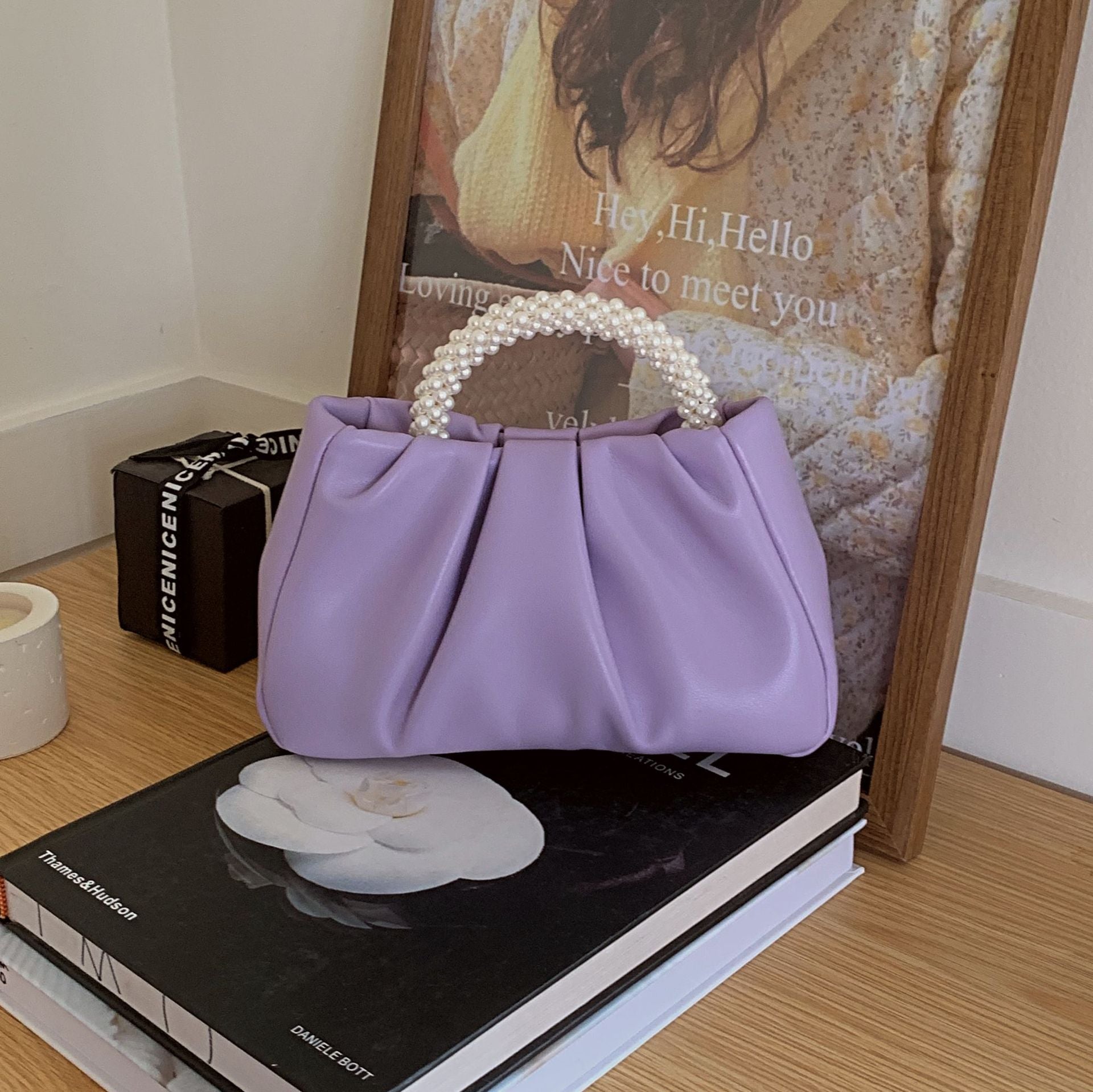 Wholesale Fashion Pleated Pearl Handbag Cloud Bag