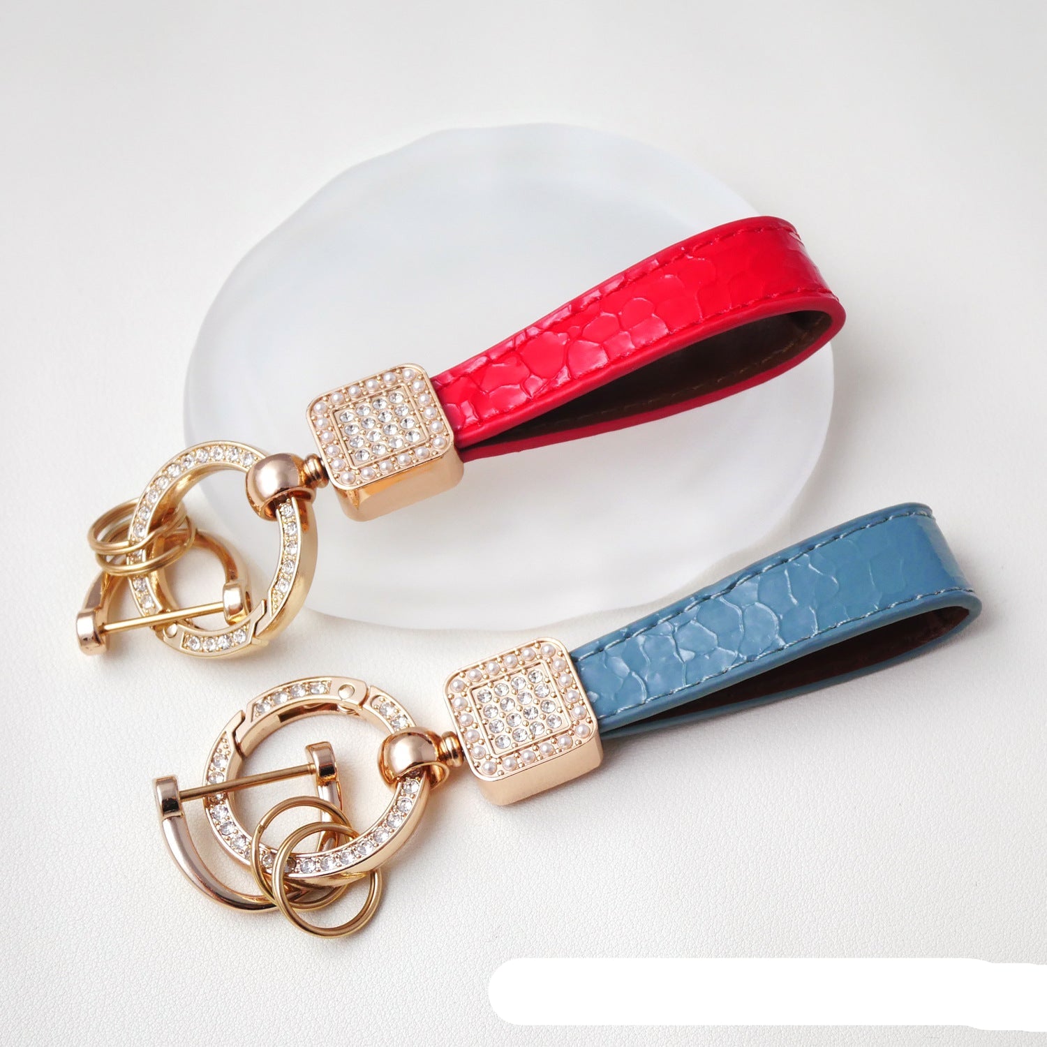 Wholesale Fashionable textured diamond spring ring keychain