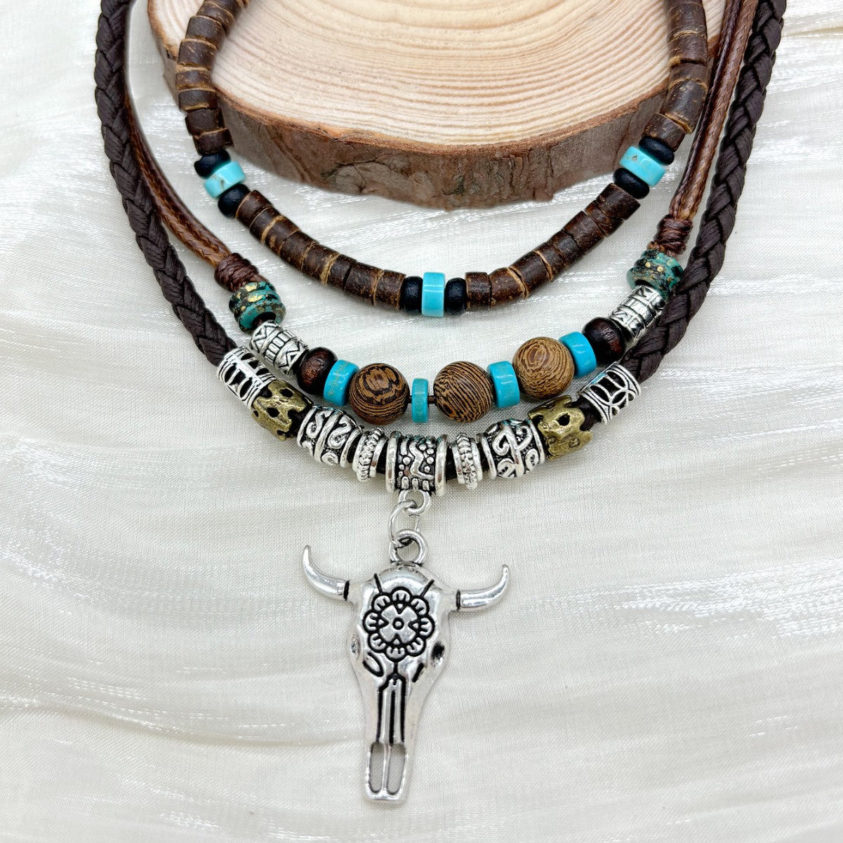 Wholesale Three-layer Western style bull head coconut shell turquoise necklace