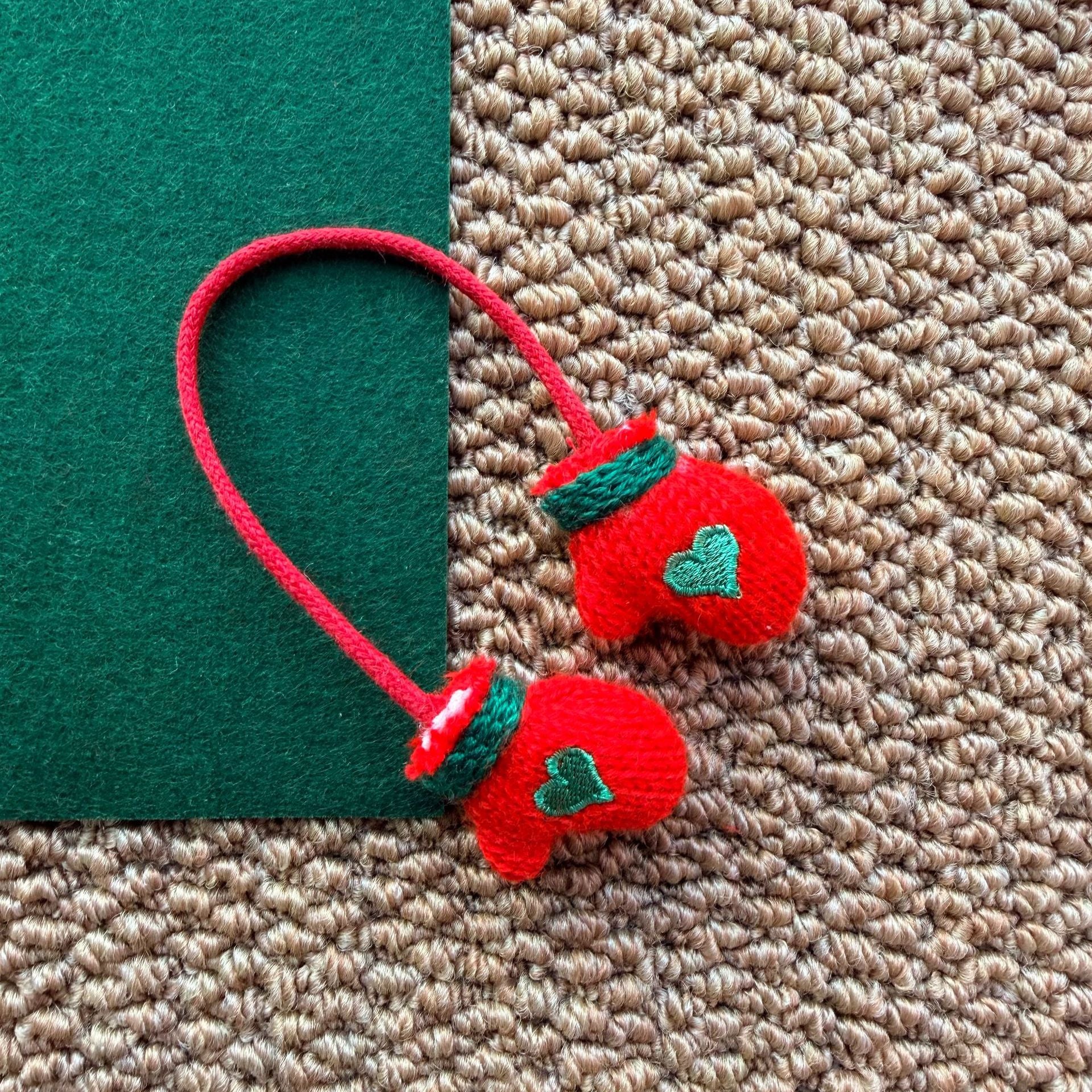 Wholesale Doll-shaped Christmas Mini Gloves Doll Accessories