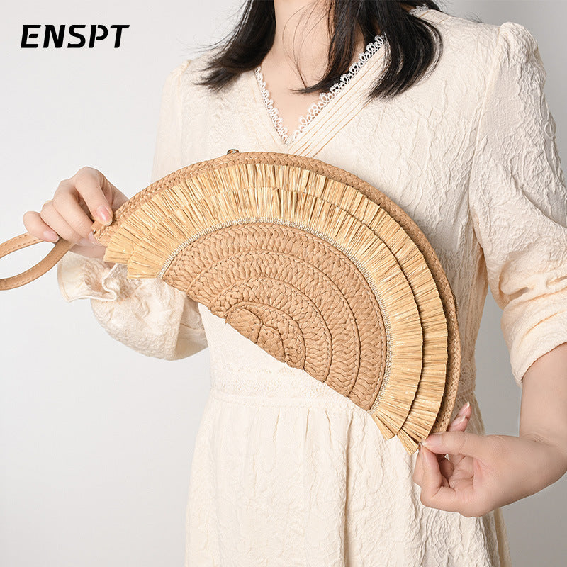 Wholesale Crossbody Hand-held Ethnic Style Summer Beach Tassel Straw Bag