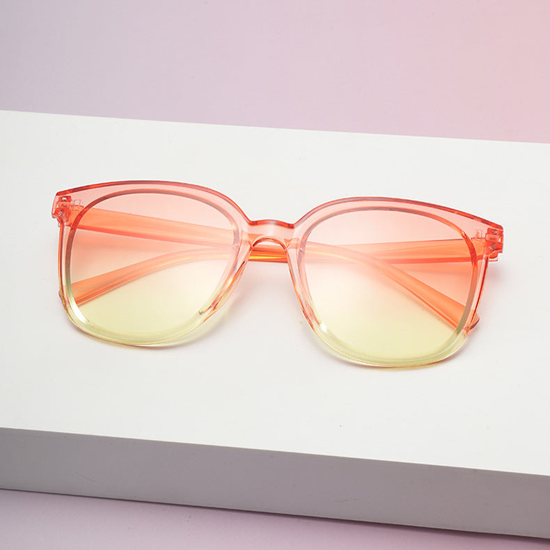 Wholesale fashion box generous simple and comfortable anti-ultraviolet sunglasses